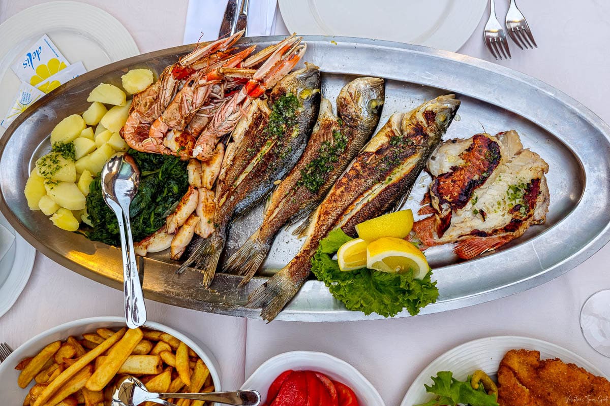 9 Stunning Restaurants with Sea View in Mykonos